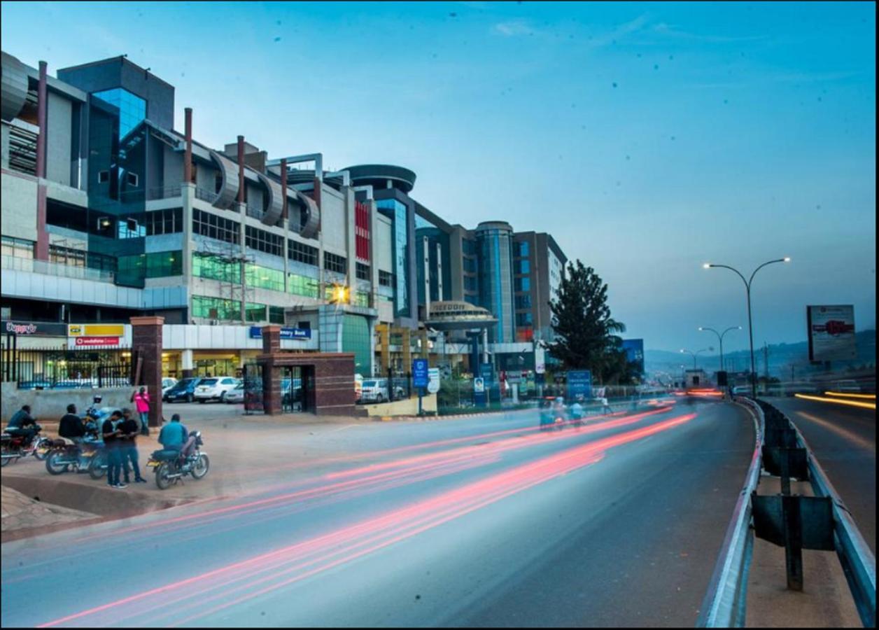 Airport Hotel عنتيبي المظهر الخارجي الصورة